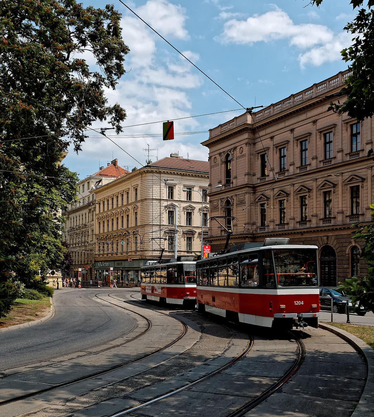 Un tram dans la ville de Brno en République Tchèque
